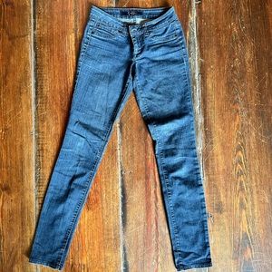 Jessica Simpson kiss me jeggings 25